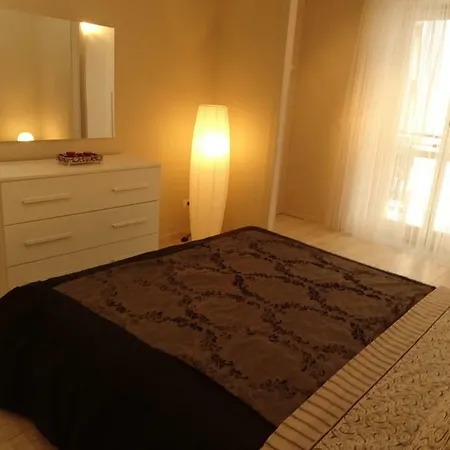 Sweet Holiday Nest In